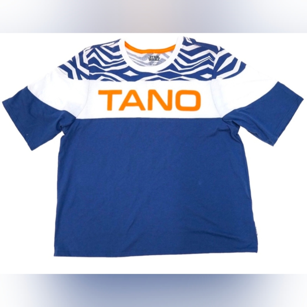 Her Universe Star Wars Ahsoka Tano shirt